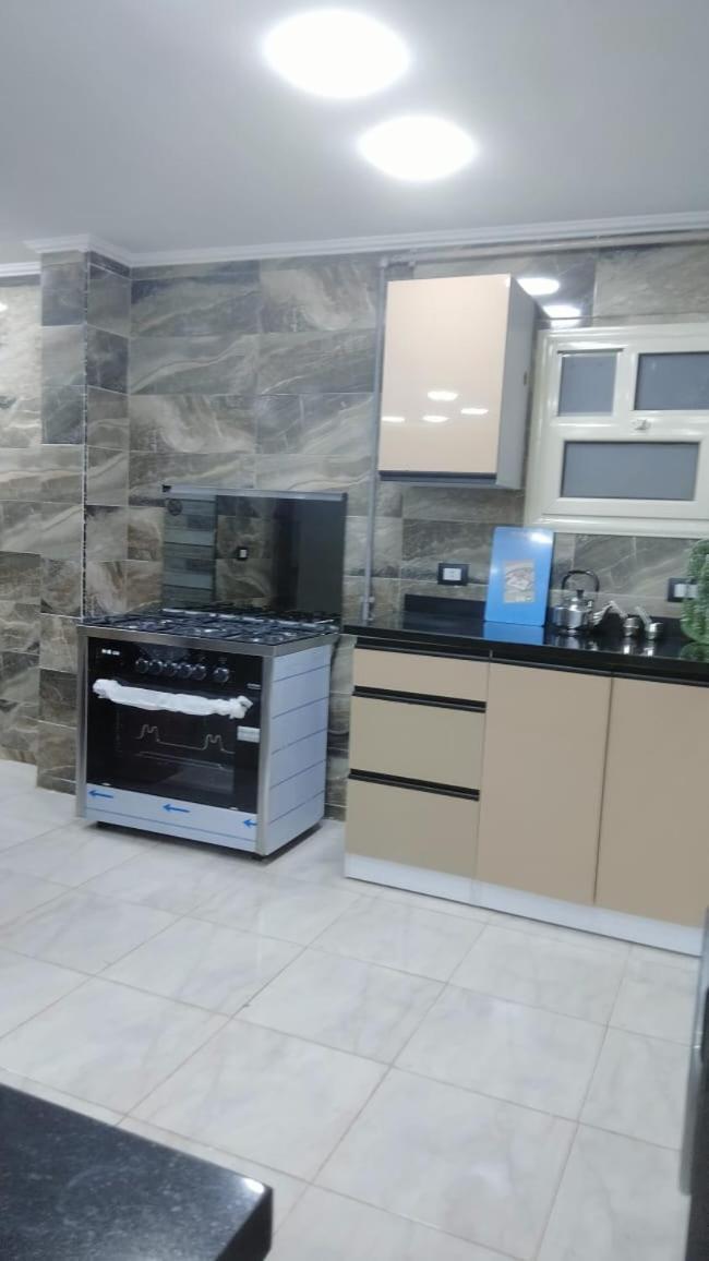 Fully Furnished In Front Of Stars Appartamento Il Cairo