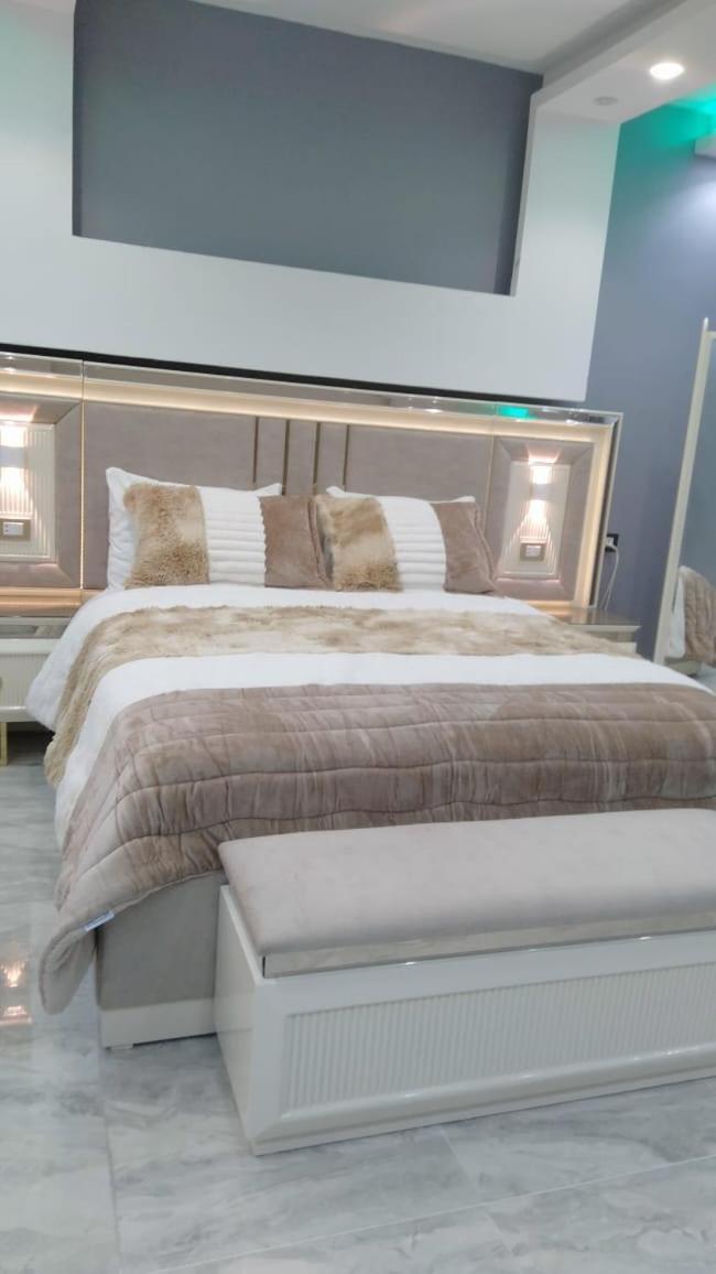 Apartment Fully Furnished In Front Of Stars *