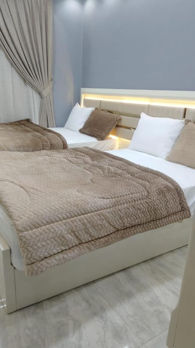 Fully Furnished In Front Of Stars