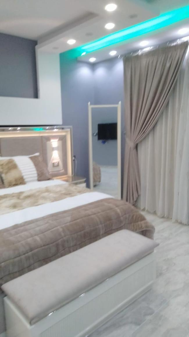 Fully Furnished In Front Of Stars Apartment