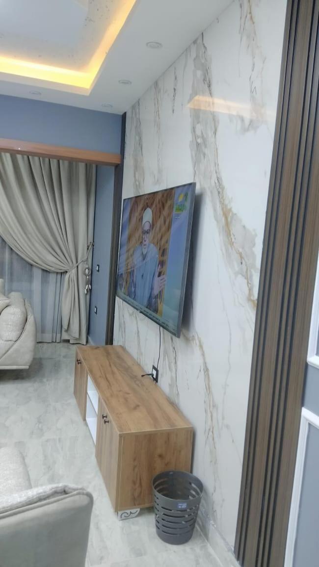 Apartment Fully Furnished In Front Of Stars Cairo